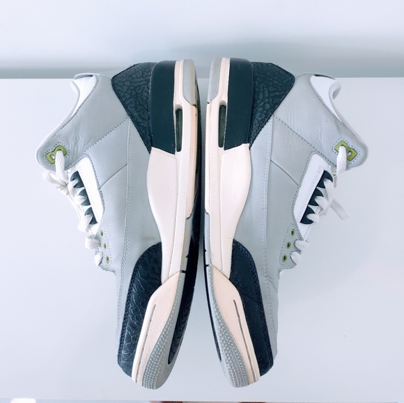 Jordan 3 Chlorophyll Size 11 Good Condition no box. - Picture 7 of 8